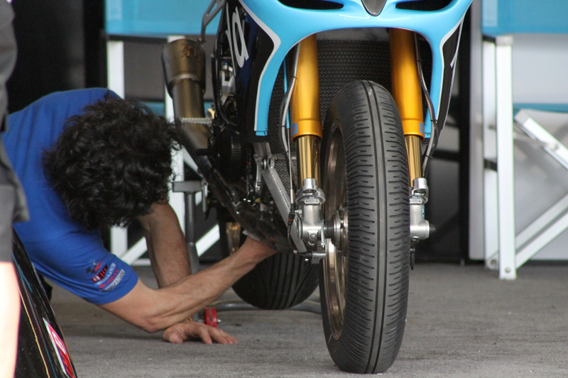 Illustration for article titled MotoGP Bikes In Various States Of Undress